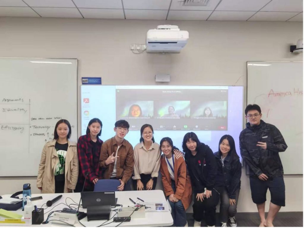 Prof Ha and her students